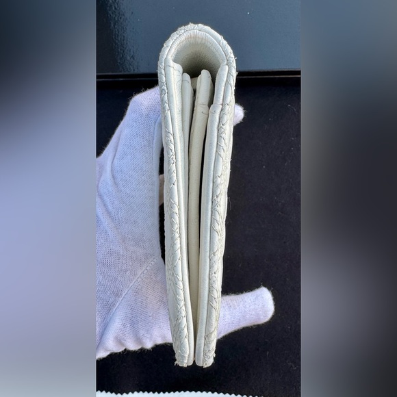 Chanel Diamond Stitch Quilted Wallet White Silver with Holo, Card and box - Picture 11 of 14